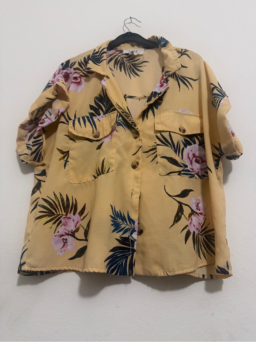 Women’s Yellow Floral Button-Down Shirt - Short Sleeve